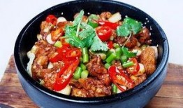 济南黄焖鸡爆料视频,揭秘网红美食背后的制作奥秘