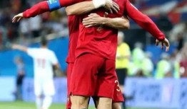 c罗被梅西爆料过吗视频,C罗被梅西爆料过吗？揭秘足球场上的惊人真相